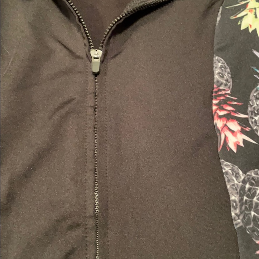 * Jessica Simpson - “The Warm Up” Workout Top View 5
